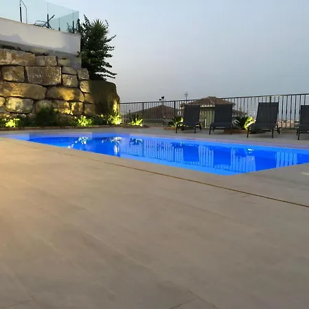 Luxury For 12 People *