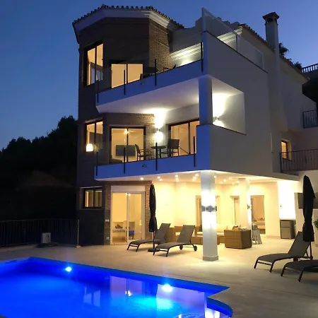 Villa Luxury For 12 People El Faro