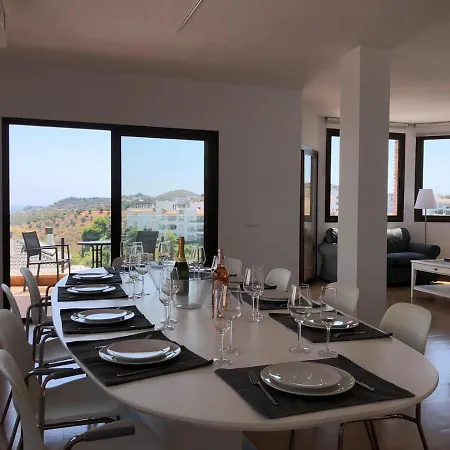Villa Luxury For 12 People *