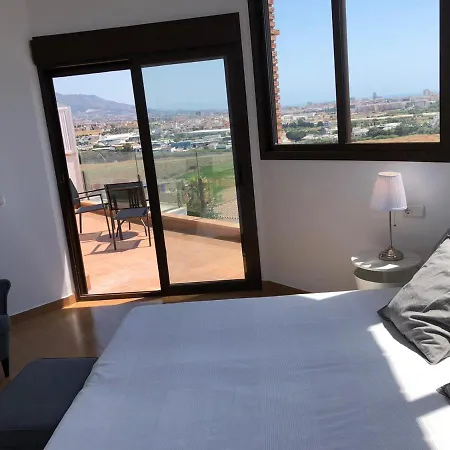 Luxury For 12 People Villa *
